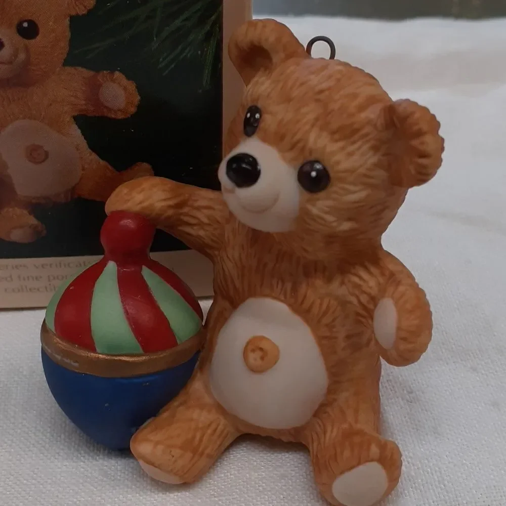 2 Hallmark Keepsake‎ Cinnamon Bear ornaments